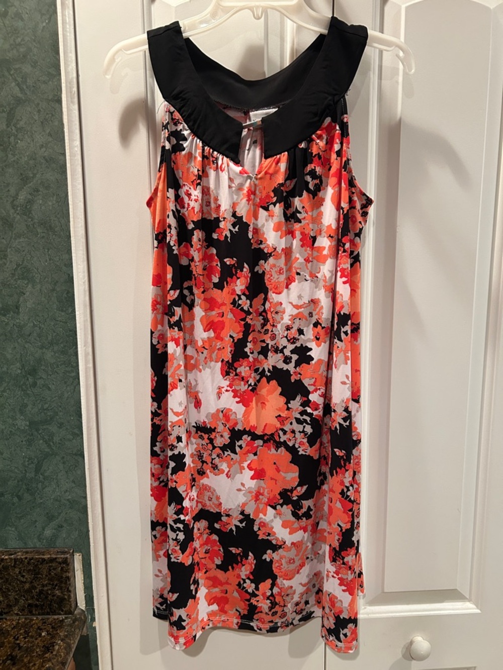 Sleeveless Floral Shift Dress in Black and Coral